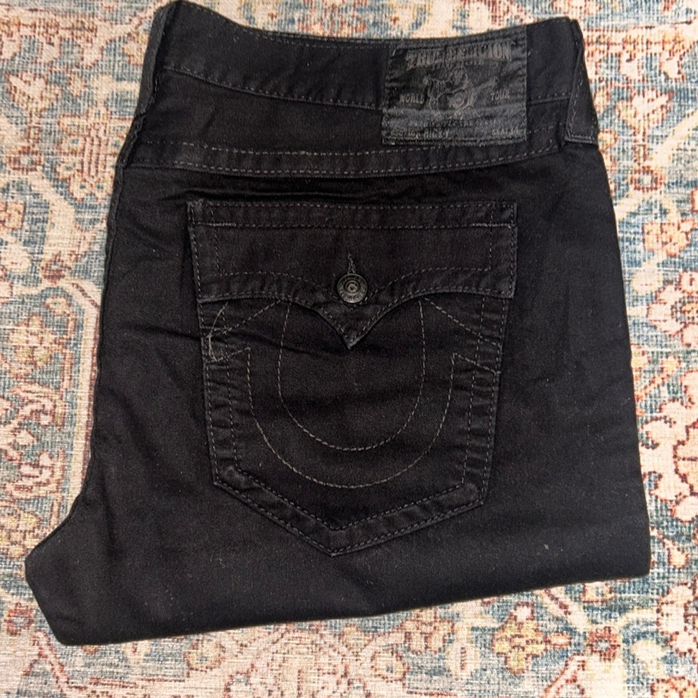 Men True religion Black denim jeans  size 42